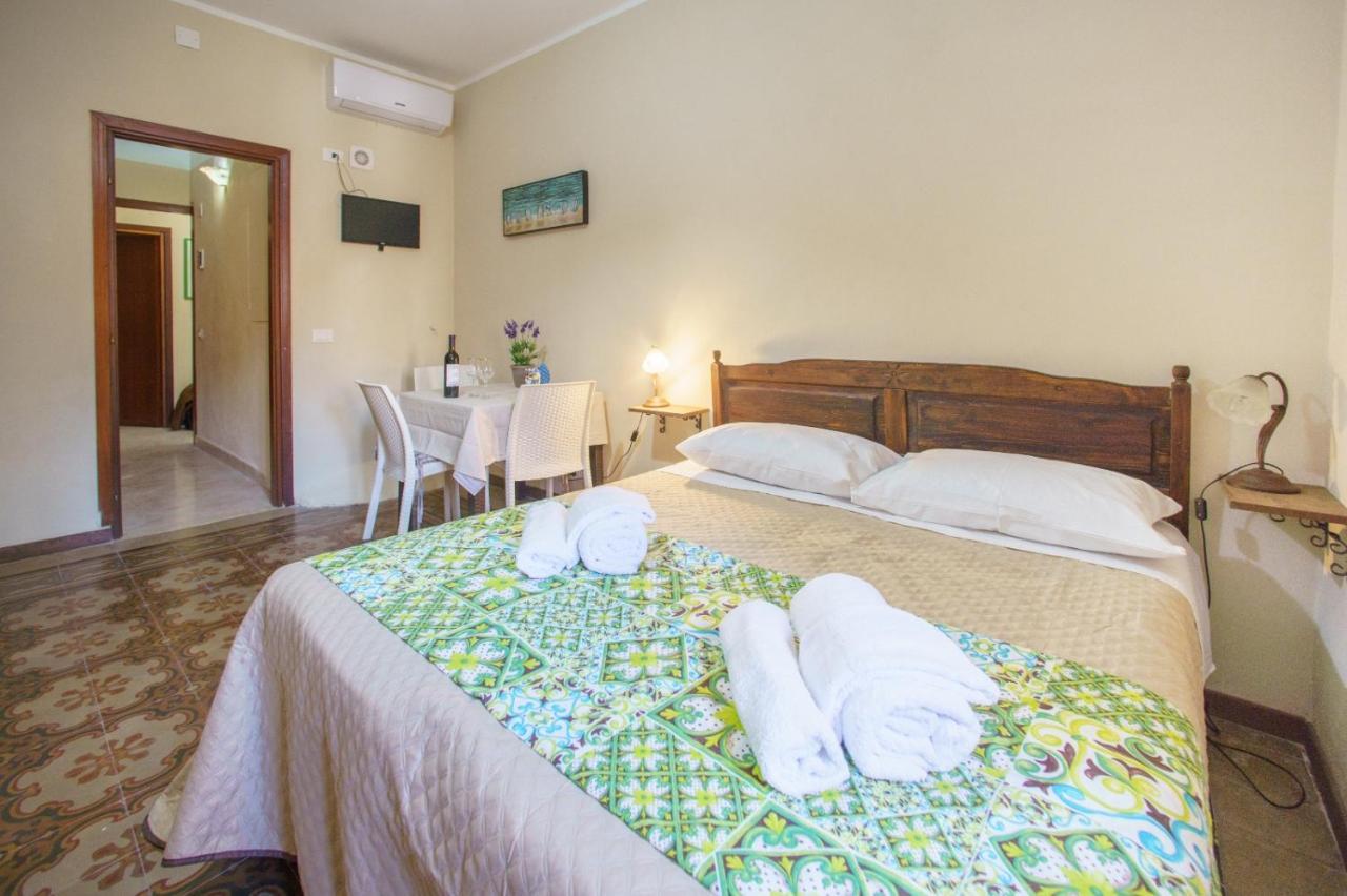 Domus Aurea Apartment Cefalù Buitenkant foto
